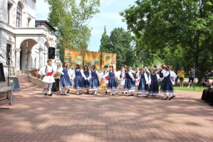 Manifestări cultural-artistice de Ziua Copilului la Galaţi – fotografia 18