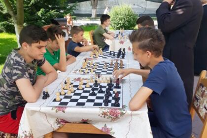 Activităţi cu tinerii în Protopopiatul Tecuci – fotografia 3