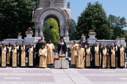Ziua Eroilor în Arhiepiscopia Dunării de Jos – fotografia 16