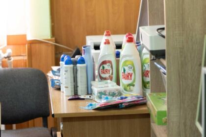 Activitate social-filantropică pentru copiii cu nevoi speciale de la două şcoli din Galaţi – fotografia 3