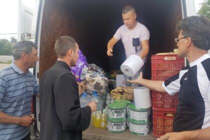 Arhiepiscopia Dunării de Jos este lângă familiile greu încercate de la Corod – fotografia 2