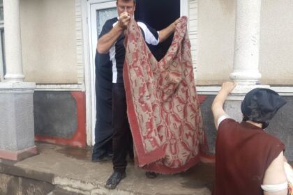 Arhiepiscopia Dunării de Jos este lângă familiile greu încercate de la Corod – fotografia 9