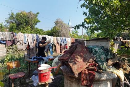 Arhiepiscopia Dunării de Jos este lângă familiile greu încercate de la Corod – fotografia 21