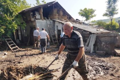 Arhiepiscopia Dunării de Jos este lângă familiile greu încercate de la Corod – fotografia 24