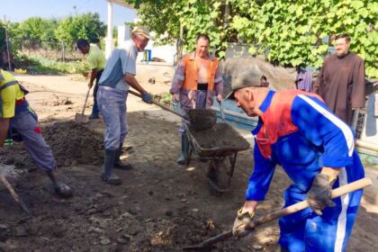 Mobilizare exemplară a preoților și credincioșilor din protopopiatul Covurlui pentru sprijinirea sinistraților din Corod – fotografia 4