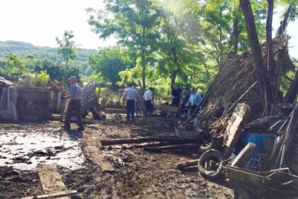 Mobilizare exemplară a preoților și credincioșilor din protopopiatul Covurlui pentru sprijinirea sinistraților din Corod – fotografia 18
