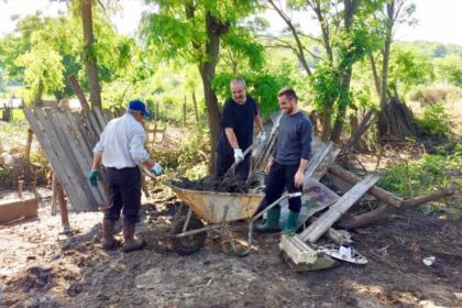 Mobilizare exemplară a preoților și credincioșilor din protopopiatul Covurlui pentru sprijinirea sinistraților din Corod – fotografia 19