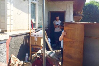 Mobilizare exemplară a preoților și credincioșilor din protopopiatul Covurlui pentru sprijinirea sinistraților din Corod – fotografia 24