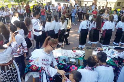 Satul românesc – izvor de identitate – fotografia 9