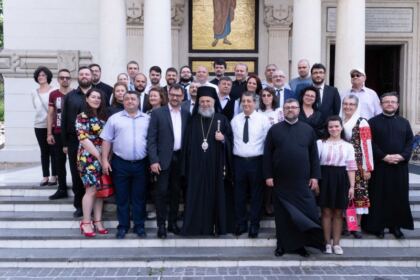 Cursul festiv al studenţilor şi masteranzilor teologi gălăţeni şi început de pelerinaj pentru studenţii din cadrul Universităţii Vârstei a Treia din Galaţi – fotografia 6