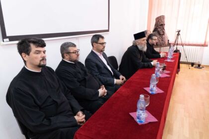 Cursul festiv al studenţilor şi masteranzilor teologi gălăţeni şi început de pelerinaj pentru studenţii din cadrul Universităţii Vârstei a Treia din Galaţi – fotografia 9
