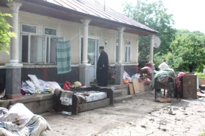 Solidaritate cu familiile inundate din judeţul Galaţi – fotografia 13