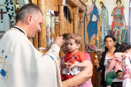 Capela Spitalului de copii „Sfântul Ioan“ din Galaţi şi-a sărbătorit cel de-al doilea ocrotitor spiritual – fotografia 10