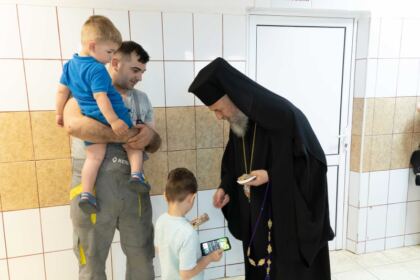 Capela Spitalului de copii „Sfântul Ioan“ din Galaţi şi-a sărbătorit cel de-al doilea ocrotitor spiritual – fotografia 17