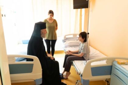 Capela Spitalului de copii „Sfântul Ioan“ din Galaţi şi-a sărbătorit cel de-al doilea ocrotitor spiritual – fotografia 20