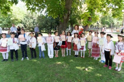 Serbare de sfârşit de an pentru clasele primare și gimnaziale de la Seminarul Teologic Ortodox „Sfântul Andrei“ din Galaţi – fotografia 10