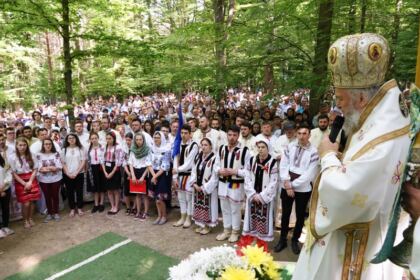 Sărbătoarea Preasfintei Treimi în pădurea Buciumenilor – fotografia 24