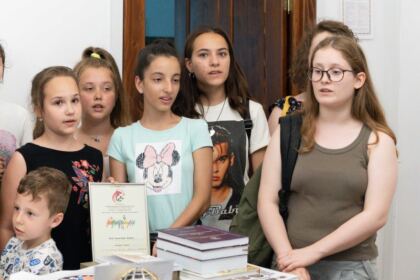 Trofeul „Delfinul de argint“ obţinut de Grupul „Voces“ – fotografia 2