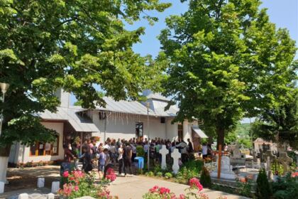 180 de tineri au participat la Tabăra de vară din localitatea Bereşti-Târg, judeţul Galaţi – fotografia 2