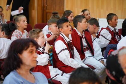 Concert dedicat Zilei Naționale a Portului Tradițional în Eparhia Dunării de Jos – fotografia 8