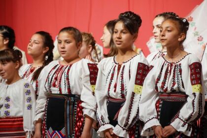 Concert dedicat Zilei Naționale a Portului Tradițional în Eparhia Dunării de Jos – fotografia 13