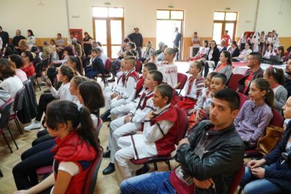 Concert dedicat Zilei Naționale a Portului Tradițional în Eparhia Dunării de Jos – fotografia 15