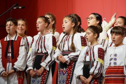 Concert dedicat Zilei Naționale a Portului Tradițional în Eparhia Dunării de Jos – fotografia 17