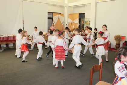 Cerc metodic al învăţătorilor la Galaţi – fotografia 38