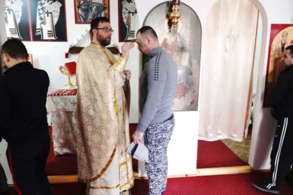 Activităţi social-filantropice la Duminica Înfricoşătoarei Judecăţi în Arhiepiscopia Dunării de Jos – fotografia 6