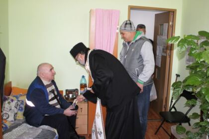 Activităţi social-filantropice la Duminica Înfricoşătoarei Judecăţi în Arhiepiscopia Dunării de Jos – fotografia 4