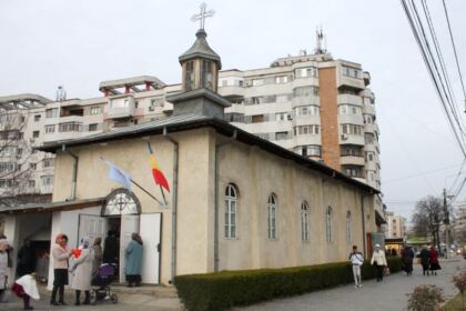 Zi de sărbătoare pentru biserica persoanelor cu dizabilităţi din Brăila – fotografia 1