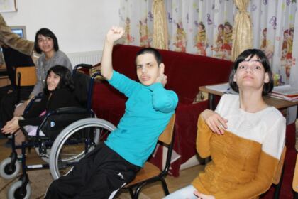 Zi de sărbătoare pentru biserica persoanelor cu dizabilităţi din Brăila – fotografia 6