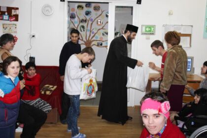 Zi de sărbătoare pentru biserica persoanelor cu dizabilităţi din Brăila – fotografia 7