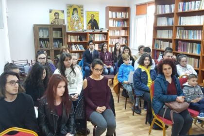 „Îţi mulţumesc, Mamă!“, în versuri emoţionante şi duioase – fotografia 3