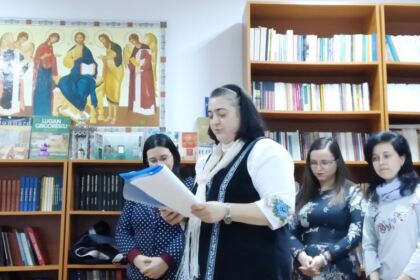„Îţi mulţumesc, Mamă!“, în versuri emoţionante şi duioase – fotografia 19