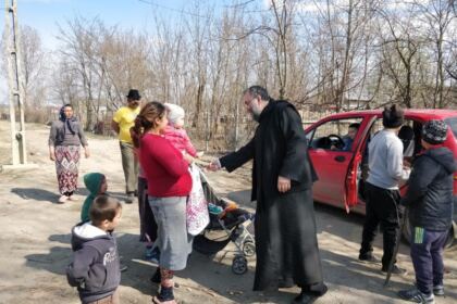 Activităţi pastoral-misionare, medicale şi social-filantropice în satele din Eparhia Dunării de Jos – fotografia 11