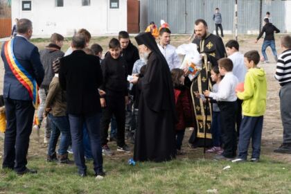 Activităţi pastoral-misionare, medicale şi social-filantropice în satele din Eparhia Dunării de Jos – fotografia 2