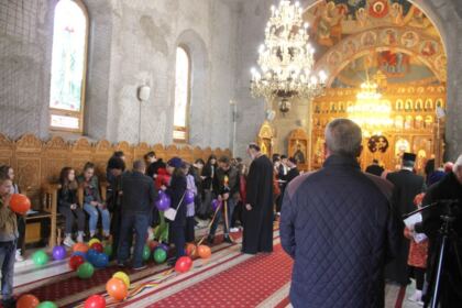 „Marşul pentru viaţă“ în Arhiepiscopia Dunării de Jos – fotografia 4