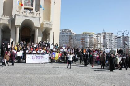 „Marşul pentru viaţă“ în Arhiepiscopia Dunării de Jos – fotografia 14