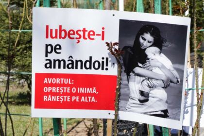 „Marşul pentru viaţă“ în Arhiepiscopia Dunării de Jos – fotografia 2