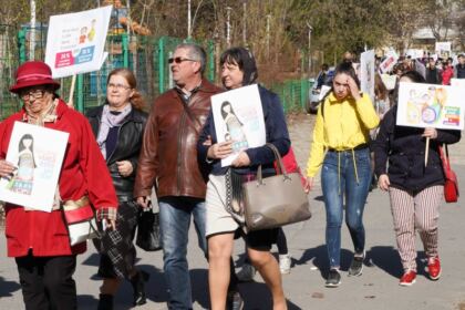 „Marşul pentru viaţă“ în Arhiepiscopia Dunării de Jos – fotografia 15