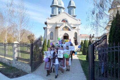 „Marşul pentru viaţă“ în Arhiepiscopia Dunării de Jos – fotografia 2