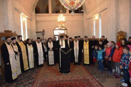 „Marşul pentru viaţă“ în Arhiepiscopia Dunării de Jos – fotografia 1
