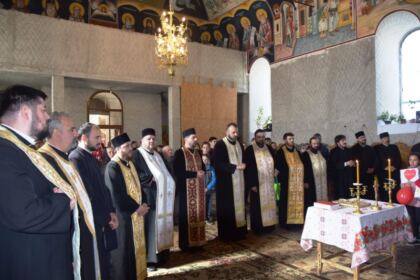 „Marşul pentru viaţă“ în Arhiepiscopia Dunării de Jos – fotografia 12
