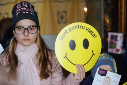 „Marşul pentru viaţă“ în Arhiepiscopia Dunării de Jos – fotografia 16