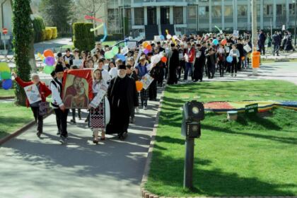 „Marşul pentru viaţă“ în Arhiepiscopia Dunării de Jos – fotografia 16