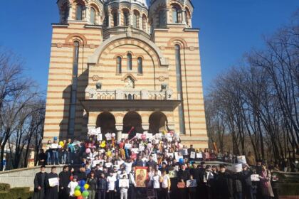 „Marşul pentru viaţă“ în Arhiepiscopia Dunării de Jos – fotografia 21