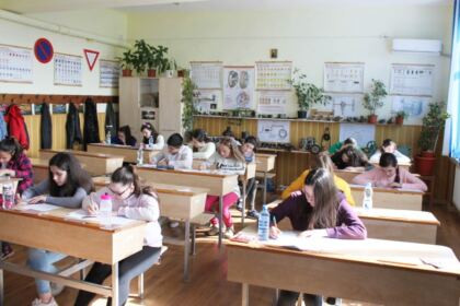 Etapa judeţeană a Olimpiadei de Religie în Galaţi şi Brăila – fotografia 12