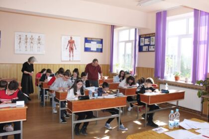 Etapa judeţeană a Olimpiadei de Religie în Galaţi şi Brăila – fotografia 13