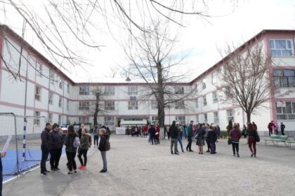 Etapa judeţeană a Olimpiadei de Religie în Galaţi şi Brăila – fotografia 1
